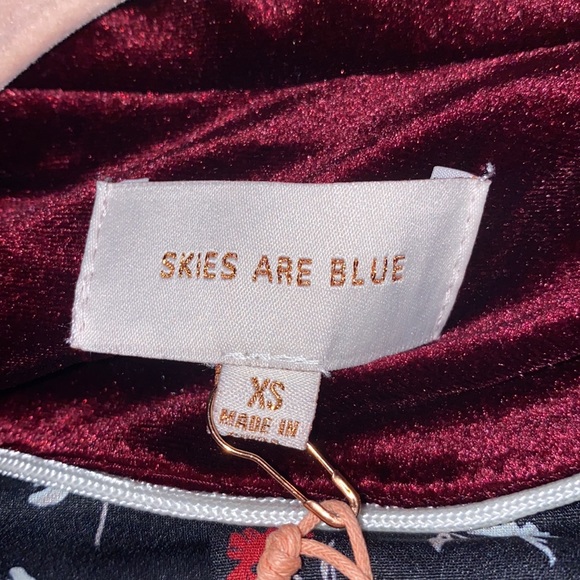 Dark Red Velvet Blazer - Picture 2 of 7